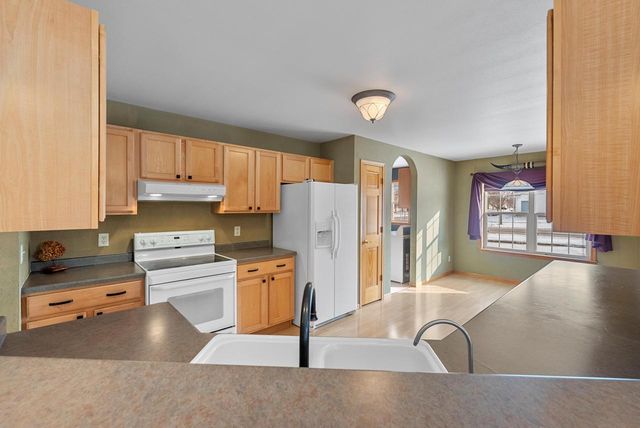 1542 PRIMROSE LANE, Fond Du Lac, WI 54935