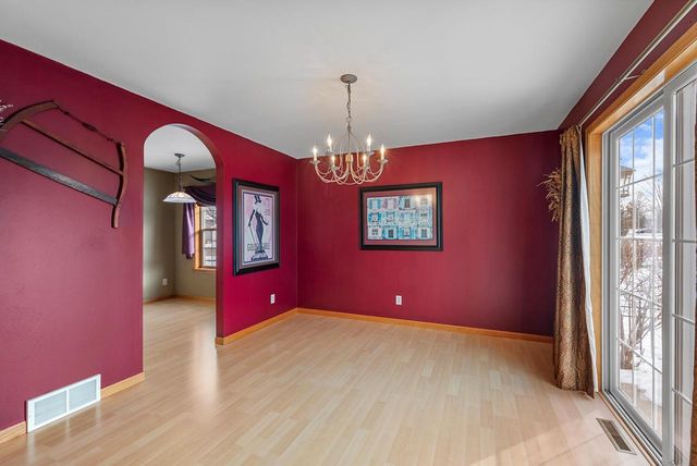 1542 PRIMROSE LANE, Fond Du Lac, WI 54935