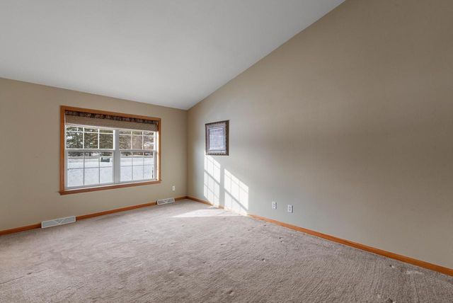 1542 PRIMROSE LANE, Fond Du Lac, WI 54935