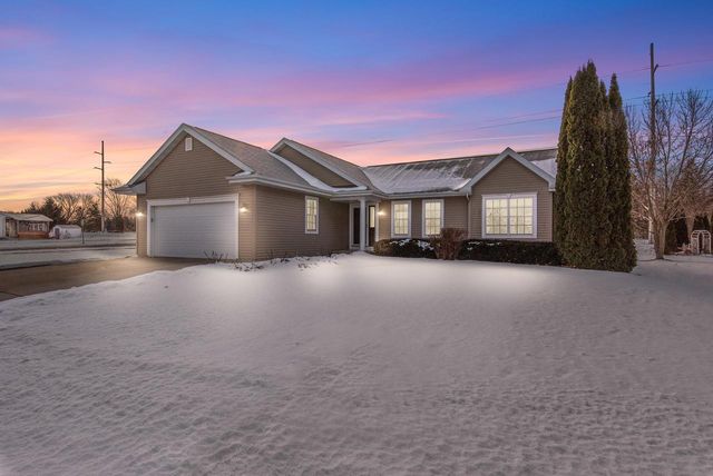 1542 PRIMROSE LANE, Fond Du Lac, WI 54935