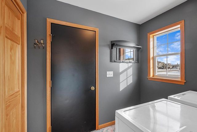 1542 PRIMROSE LANE, Fond Du Lac, WI 54935