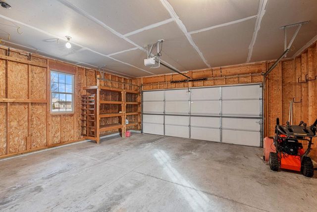 1542 PRIMROSE LANE, Fond Du Lac, WI 54935