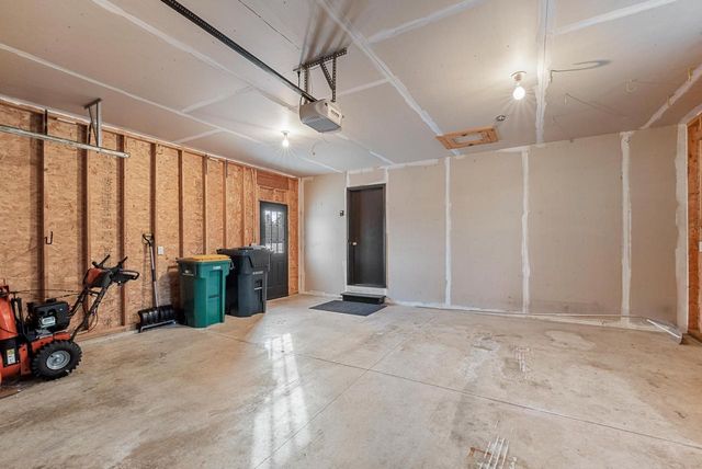 1542 PRIMROSE LANE, Fond Du Lac, WI 54935