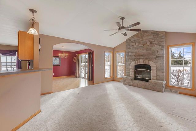 1542 PRIMROSE LANE, Fond Du Lac, WI 54935