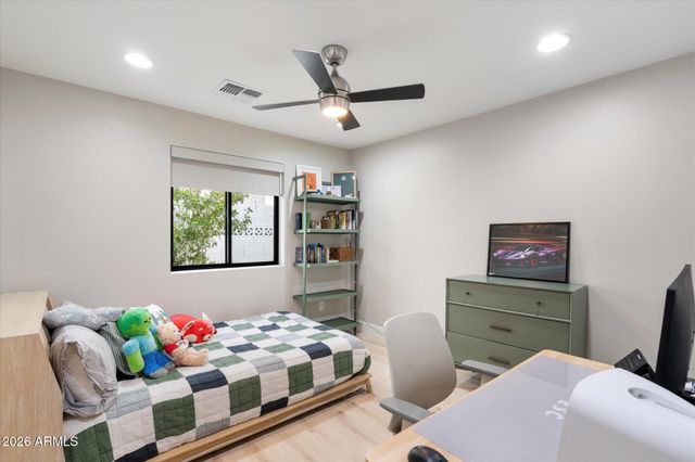 5429 E BLOOMFIELD Road, Scottsdale, AZ 85254