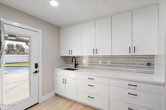 5429 E BLOOMFIELD Road, Scottsdale, AZ 85254