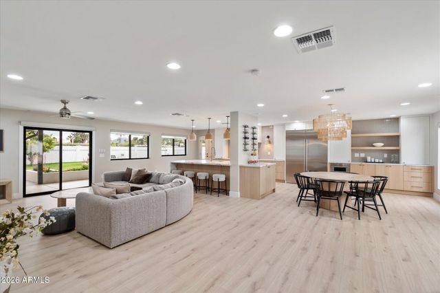 5429 E BLOOMFIELD Road, Scottsdale, AZ 85254