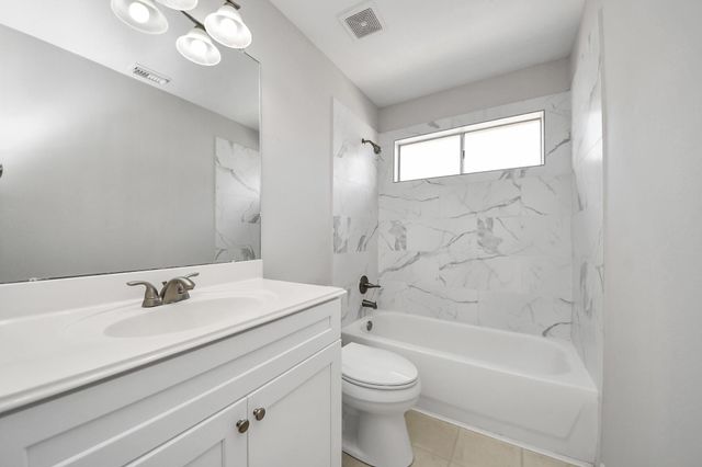 1611 Barton Creek Trail, Katy, TX 77450
