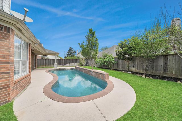 1611 Barton Creek Trail, Katy, TX 77450