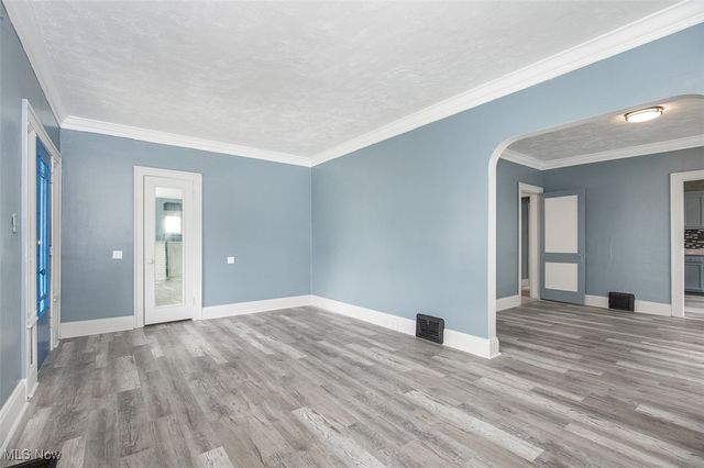 10204 Parkview Avenue, Garfield Heights, OH 44125