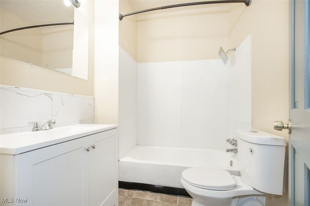 10204 Parkview Avenue, Garfield Heights, OH 44125