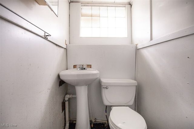 10204 Parkview Avenue, Garfield Heights, OH 44125