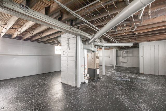 10204 Parkview Avenue, Garfield Heights, OH 44125