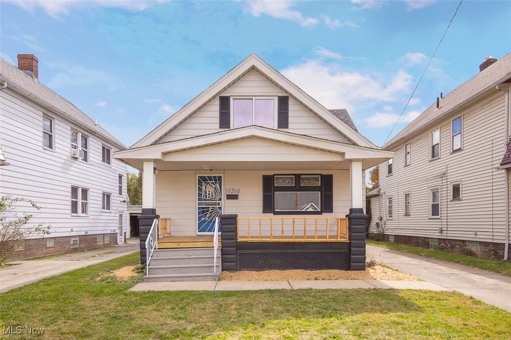 10204 Parkview Avenue, Garfield Heights, OH 44125