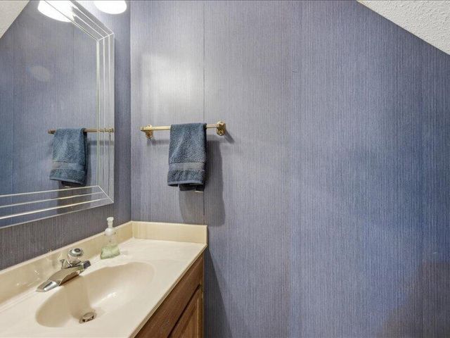 31990 S 624 B7, Grove, OK 74344