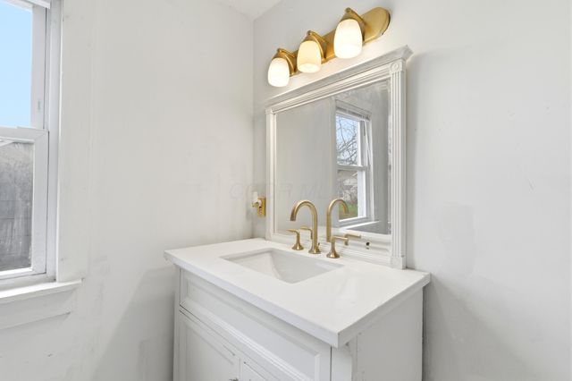 1266 E 22nd Avenue, Columbus, OH 43211