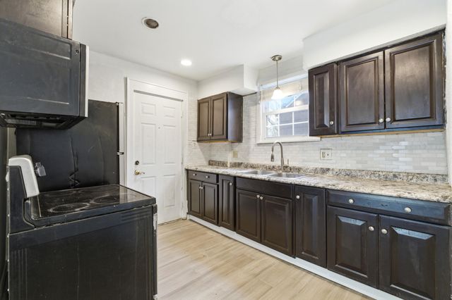 1266 E 22nd Avenue, Columbus, OH 43211