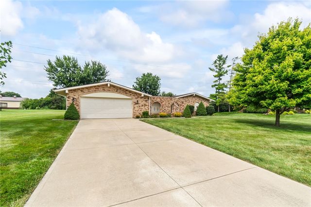 845 Burnside Drive, Tipp City, OH 45371