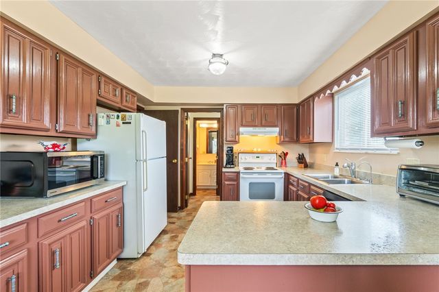 845 Burnside Drive, Tipp City, OH 45371