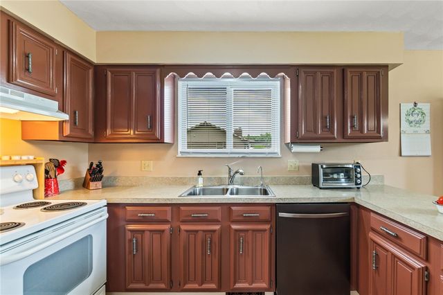 845 Burnside Drive, Tipp City, OH 45371