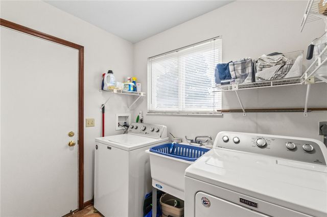 845 Burnside Drive, Tipp City, OH 45371