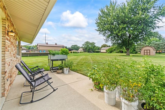 845 Burnside Drive, Tipp City, OH 45371