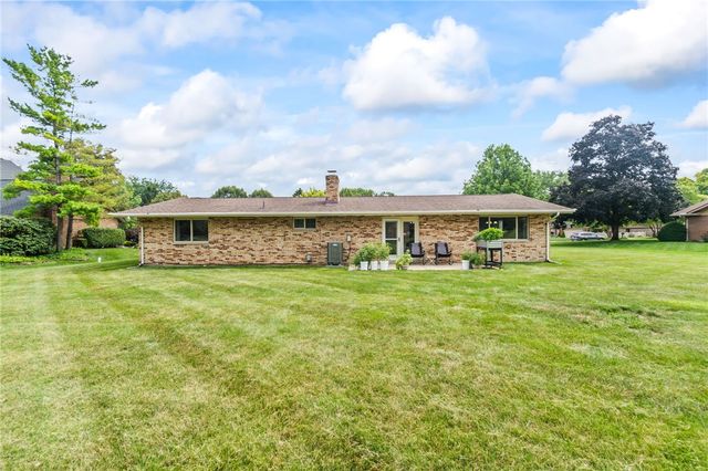 845 Burnside Drive, Tipp City, OH 45371