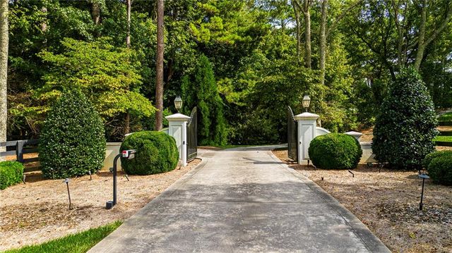 1985 Birmingham Road, Alpharetta, GA 30004