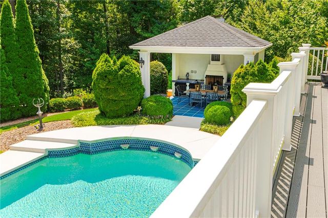 1985 Birmingham Road, Alpharetta, GA 30004