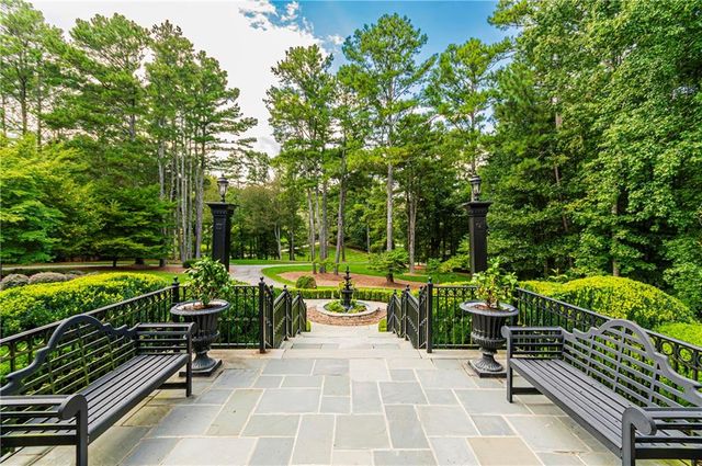 1985 Birmingham Road, Alpharetta, GA 30004