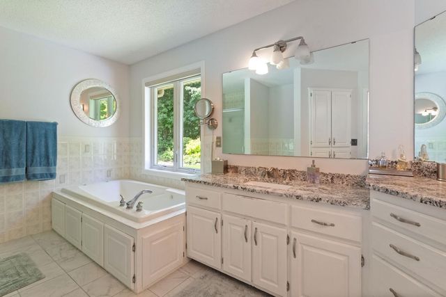 8463 Zanzibar Lane N, Maple Grove, MN 55311