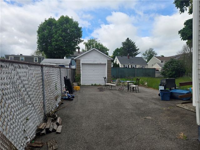 30 Cumberland Street, Cumberland, RI 02864