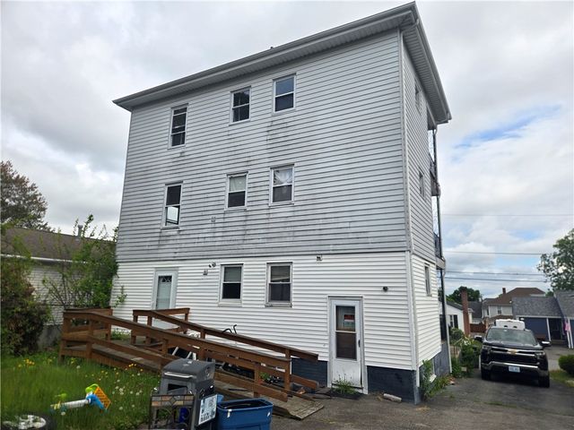 30 Cumberland Street, Cumberland, RI 02864