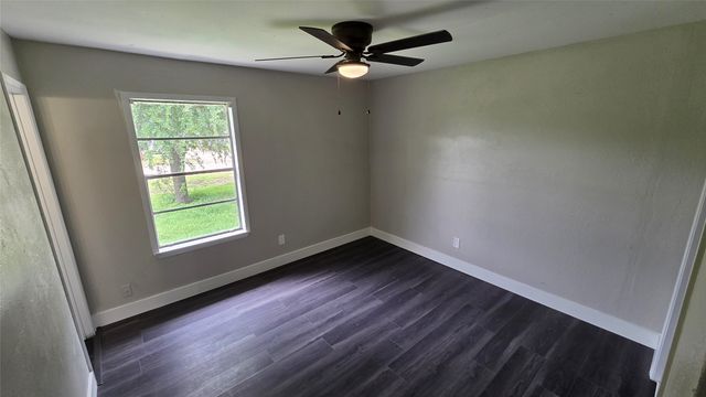 358 S Chambers Avenue, Emhouse, TX 75110