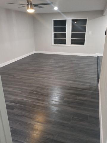 358 S Chambers Avenue, Emhouse, TX 75110