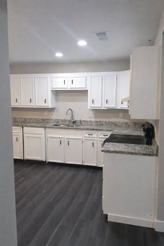 358 S Chambers Avenue, Emhouse, TX 75110