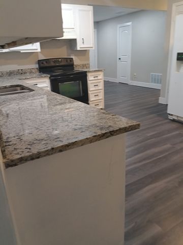 358 S Chambers Avenue, Emhouse, TX 75110