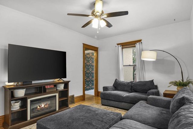 831 Oakland Avenue, Waukesha, WI 53186