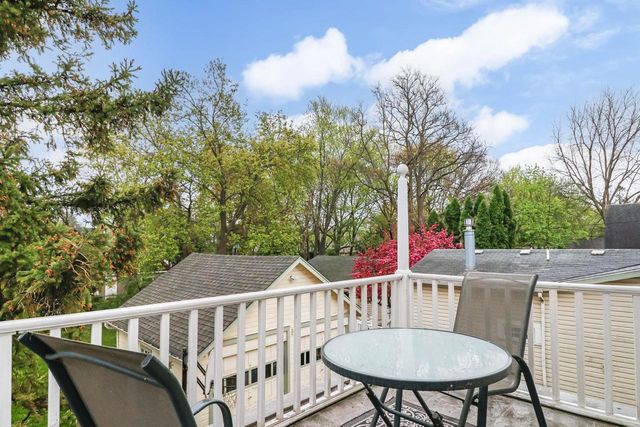 831 Oakland Avenue, Waukesha, WI 53186