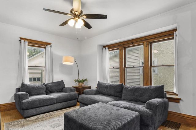 831 Oakland Avenue, Waukesha, WI 53186
