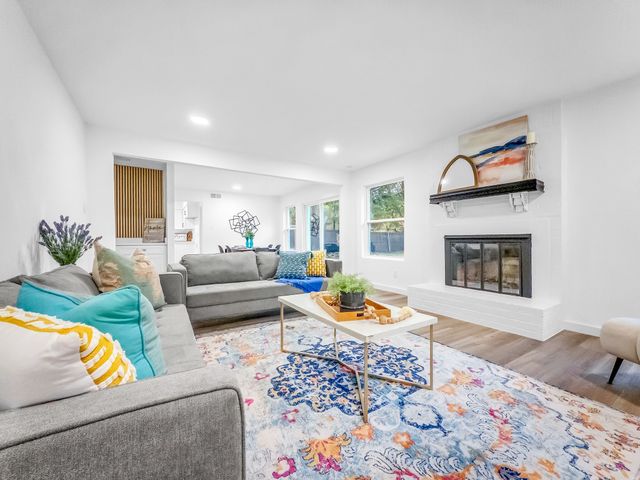 834 Brian Drive, Grand Prairie, TX 75052
