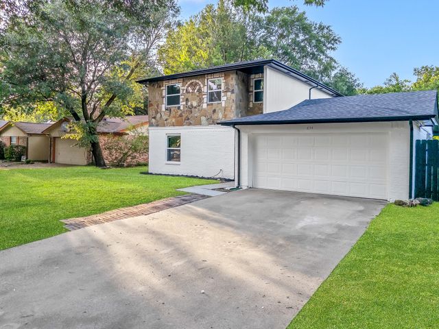 834 Brian Drive, Grand Prairie, TX 75052