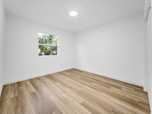 834 Brian Drive, Grand Prairie, TX 75052