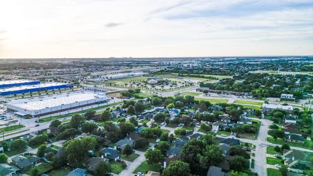 834 Brian Drive, Grand Prairie, TX 75052