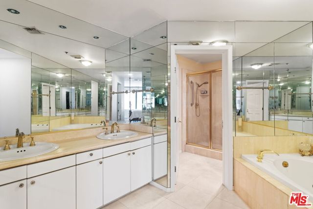 10724 Wilshire Boulevard 1107, Los Angeles, CA 90024