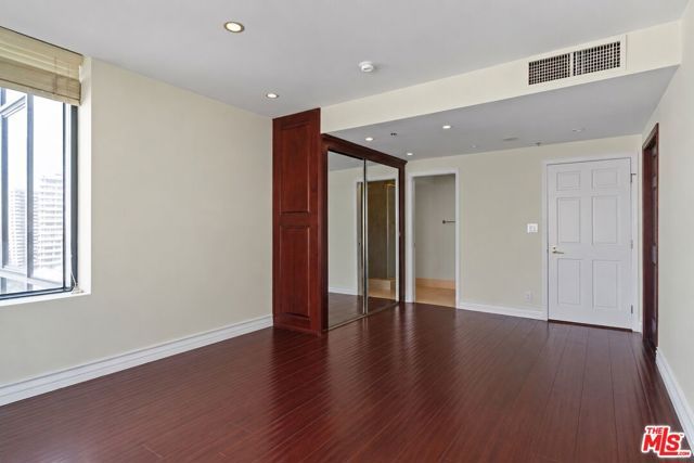 10724 Wilshire Boulevard 1107, Los Angeles, CA 90024