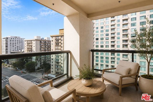 10724 Wilshire Boulevard 1107, Los Angeles, CA 90024