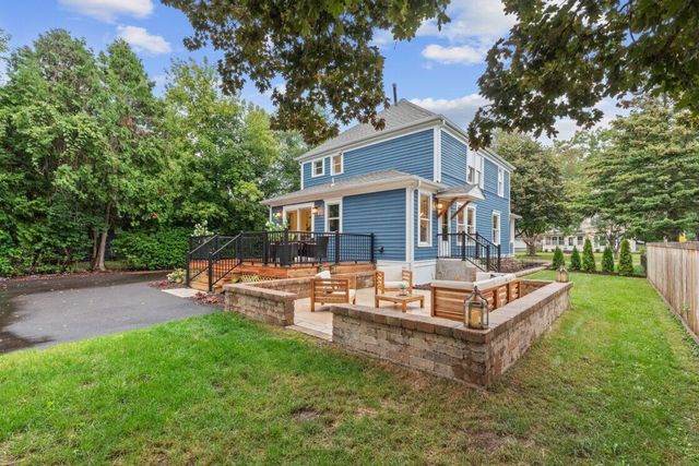 1332 Dodge STREET, Lake Geneva, WI 53147