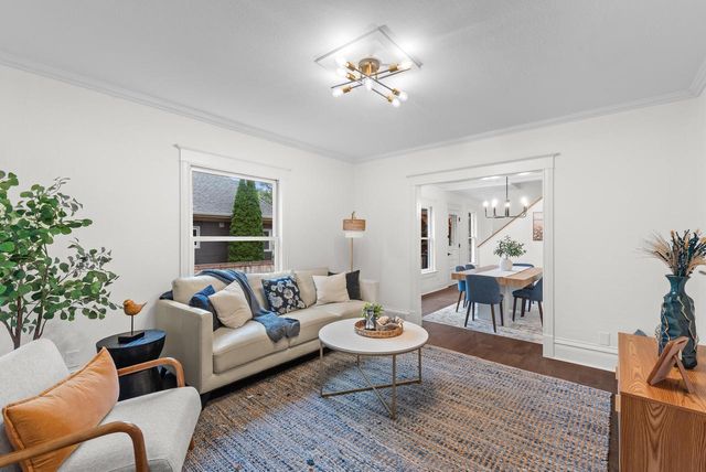 1332 Dodge STREET, Lake Geneva, WI 53147