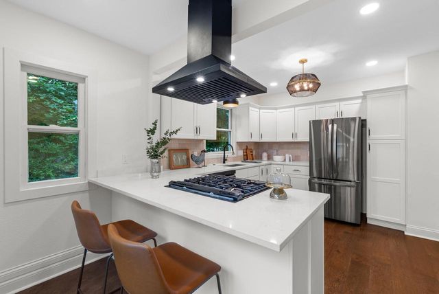 1332 Dodge STREET, Lake Geneva, WI 53147